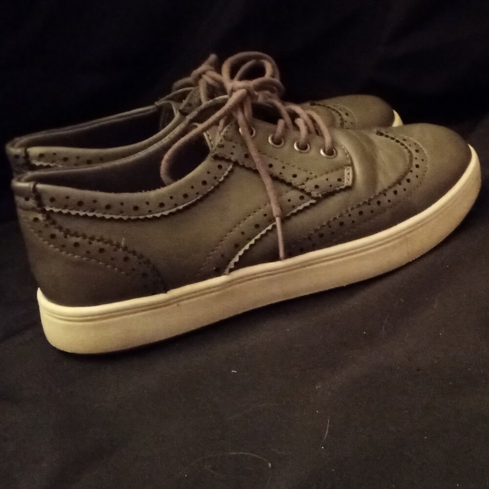 Steve Madden gray lace-up loafers oxfords - size 5